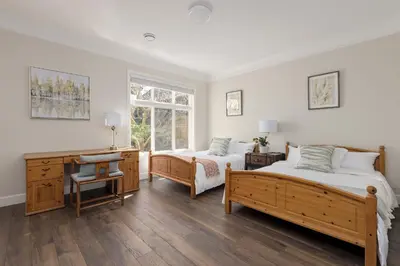 Gallery image of West Coast Cozy Home in Richmond