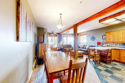 Gallery image of Snow Leopard's Retreat in Big White