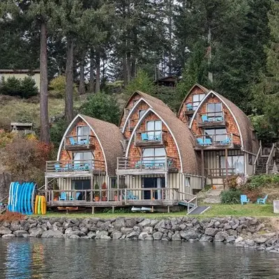 Jade Resort-Oceanfront Suites in Gowlland Harbour