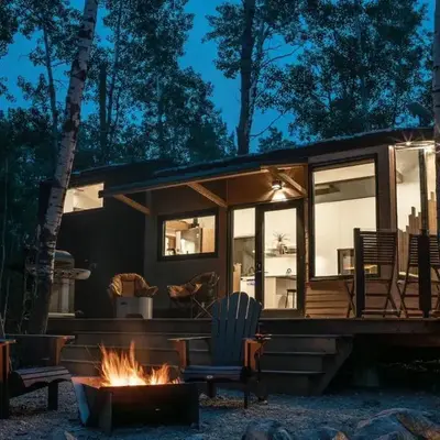 Refuge Bay's Aqua Tiny Home - Luxury Off Grid Escape