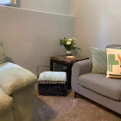 Cozy Basement Suite close to Downtown