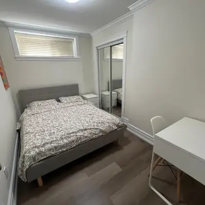 Private suite 1 bed 1 bath 15 mins YVR and downtown 舒适安静