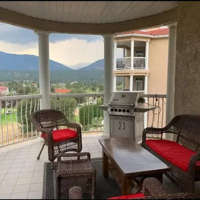 Mountain View Vacation Villa Main Floor Unit