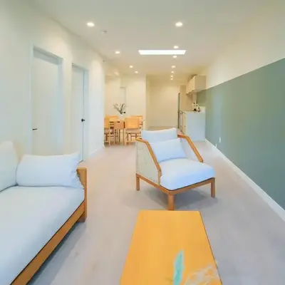 Newly Renovated 2 Bedroom Condo in Japantown! Near Railtown & Gastown!