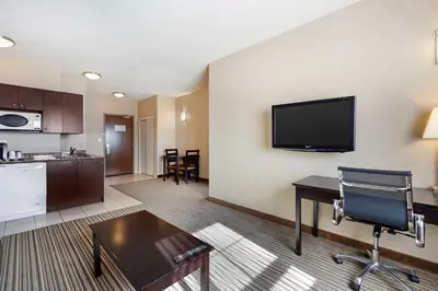 Gallery image of Best Western Plus Peace River Hotel & Suites in Peace River