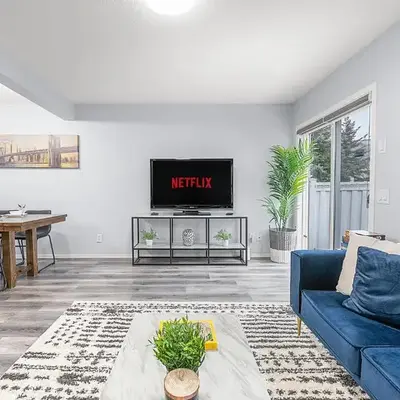 Large Townhome Near Anthony Henday in Ellerslie with Driveway & Visitor Parking