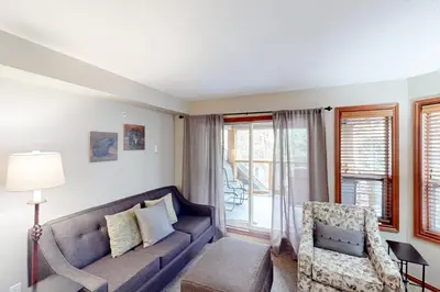 Gallery image of Glacier's Reach 42 in Whistler