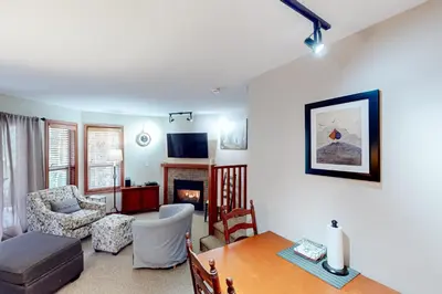 Gallery image of Glacier's Reach 42 in Whistler