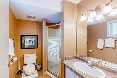 Gallery image of SnowCrest Village, Unit 5 in Big White