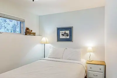 Gallery image of SnowCrest Village, Unit 5B in Big White