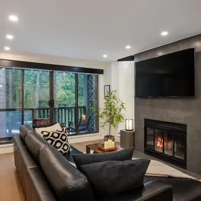 2BR in The Gables