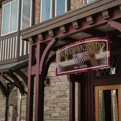 Hotel Morado