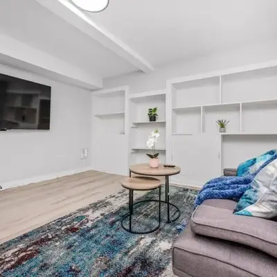 CenterStreet-Cozy 2bedroomSuite