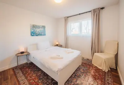 Gallery image of Yellowknife Downtown Toboggan Hill Retreat in Yellowknife