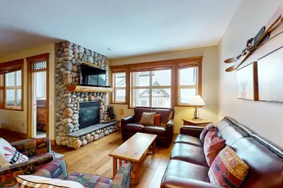 Gallery image of Tree Tops 10 in Big White