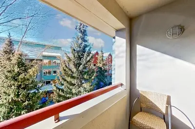 Gallery image of Town Plaza 427 in Whistler