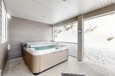 Gallery image of Grizzly Ridge in Big White