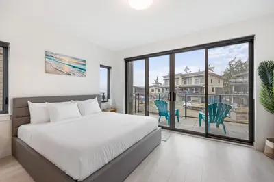 Gallery image of Ocean View Town House #4 at THE BEACH HOUSE! in Campbell River