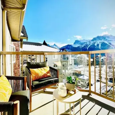 W411 NEW- TOP of the World Canmore MTN Retreat