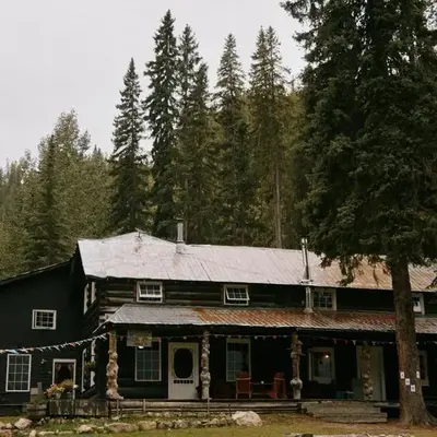 Rustic Beaverfoot Lodge
