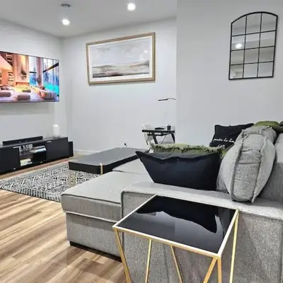 Cozy 2 bedrooms and 1 bath for 4 guests!