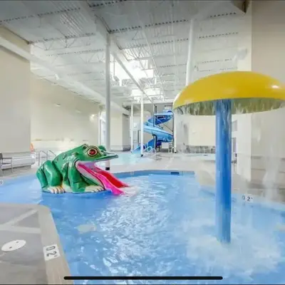 Cozy One Bedroom Condo with Indoor Pool and HotTub