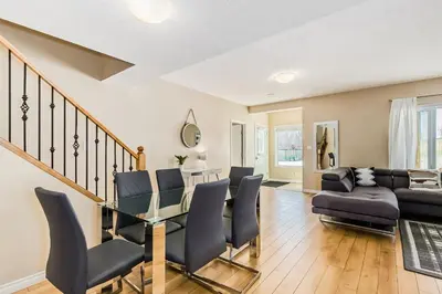Gallery image of Lewis Estates Golf Course Executive Home By Henday, Whitemud, Step To Shops! in Edmonton
