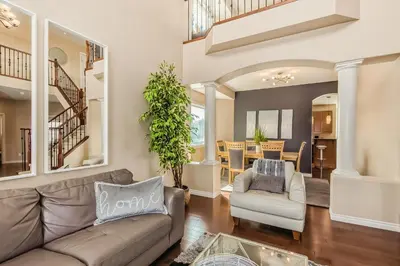 Gallery image of Lewis Estates Golf Course Executive Home By Henday, Whitemud, Step To Shops! in Edmonton
