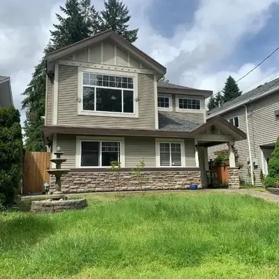 3 Bedrooms 1 Bath in SHARE HOUSE at Coquitlam Central Mall & skytrain