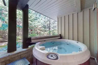 Gallery image of Sunpath #36 in Whistler