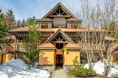 Gallery image of Sunpath #36 in Whistler