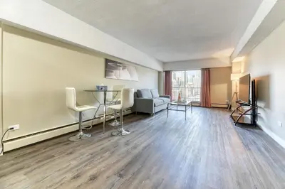Gallery image of A Spacious Downtown 1-bed Suite in Calgary