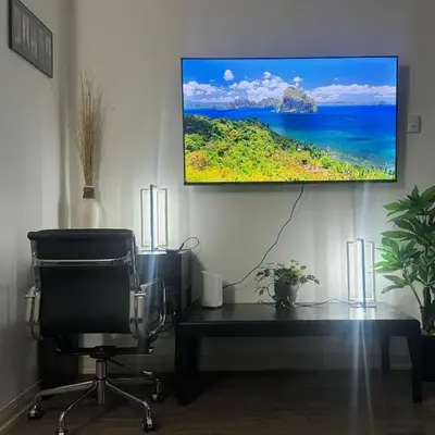 Entire Apartment Prime Downtown location Free underground Parking