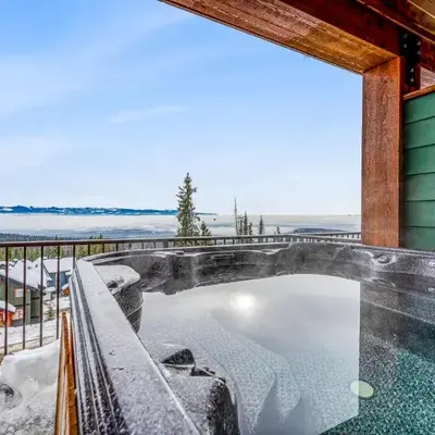 Vista at Big White w Amazing Location and View