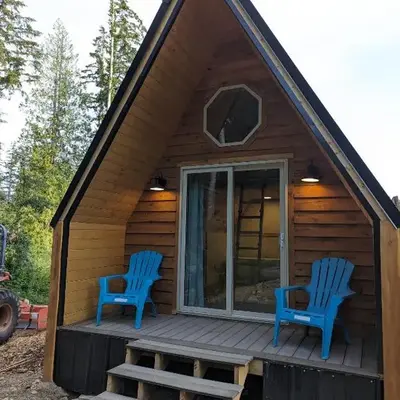 Tree Ring Cabin on 33 Acre Farm