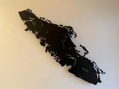 a map of the usa on a wall at A Seaside Jacuzzi Escape in Parksville, BC, Canada in Parksville