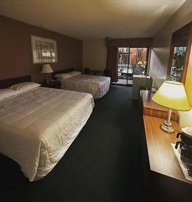 Gallery image of The Fort Hotel in Fort Nelson