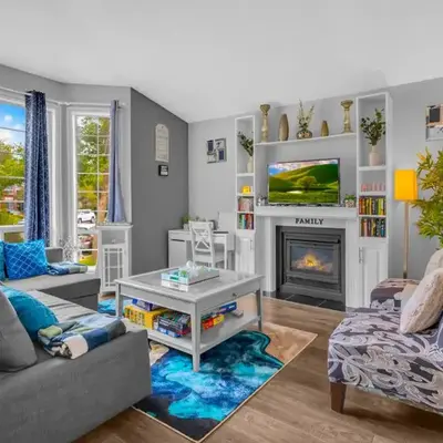 33 Executive Home