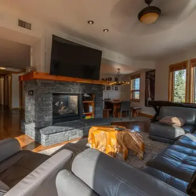 Rundle Cliffs Lodge by Canmore Premier
