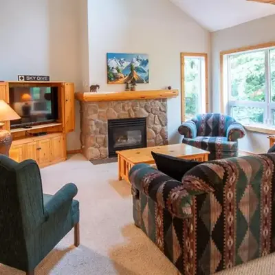 Stone Creek Chalet by Fernie Lodging Company