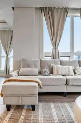 Gallery image of Upscale Penthouse Stay with Mountain & City Views, Free Parking, BBQ Grill, Office Space & More in Calgary