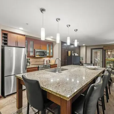 Stylish Family Condo at Beachfront Resort