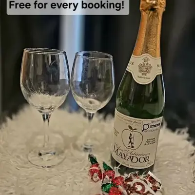 Cozy Boho Room at the Heart of Vancouver! Private Parking