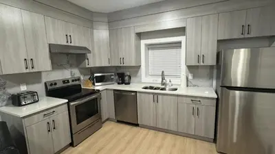 Gallery image of New & Modern 2 bedroom suite in Surrey