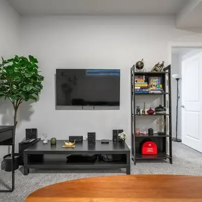 Perfect Stay 2 Bedroom Basement Suite