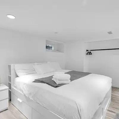 Comfortable 2-Bed Suite Near UBC