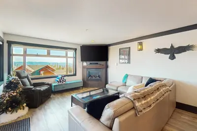 Gallery image of Serene View Lodge at The Raven in Big White