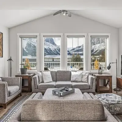 Spectacular Rocky Mountain Views 3BD