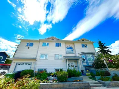 Gallery image of Midnight Sun Inn in Whitehorse
