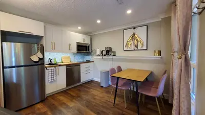 Gallery image of Airdrie Modern Walkout Bsmt Suite with Hot Tub in Airdrie